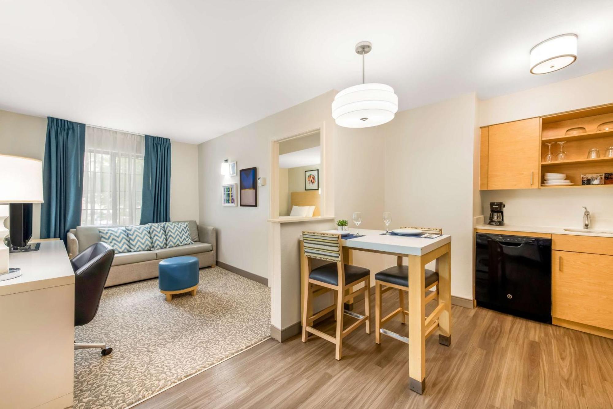 Sonesta Es Suites Charlotte Arrowood מראה חיצוני תמונה
